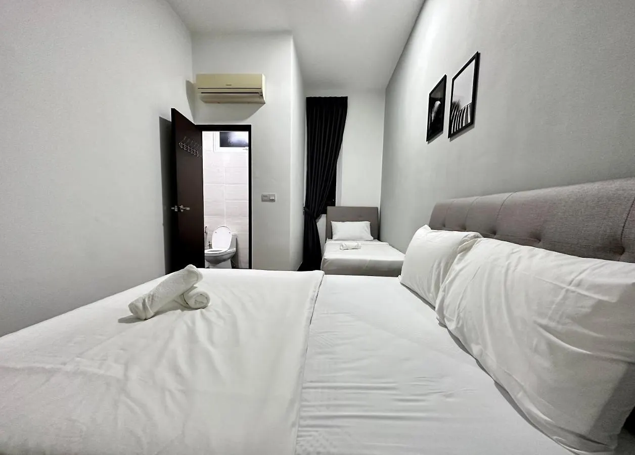 Queen'S Villa For 28Pax @Central Of Penang Jelutong 0*,  Malaysia
